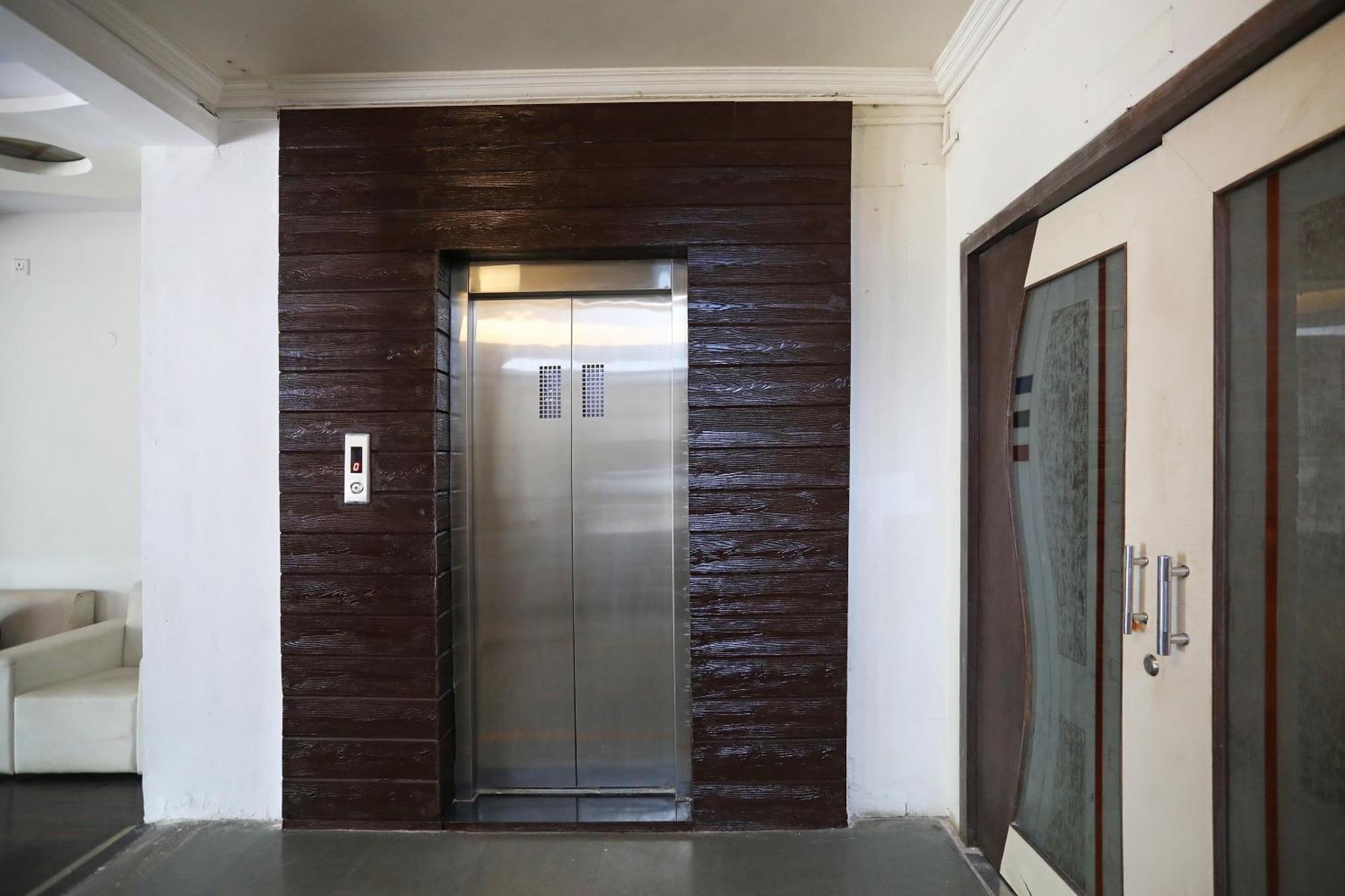 Hotel O 10671 Hotel Sai Prem Насик Экстерьер фото